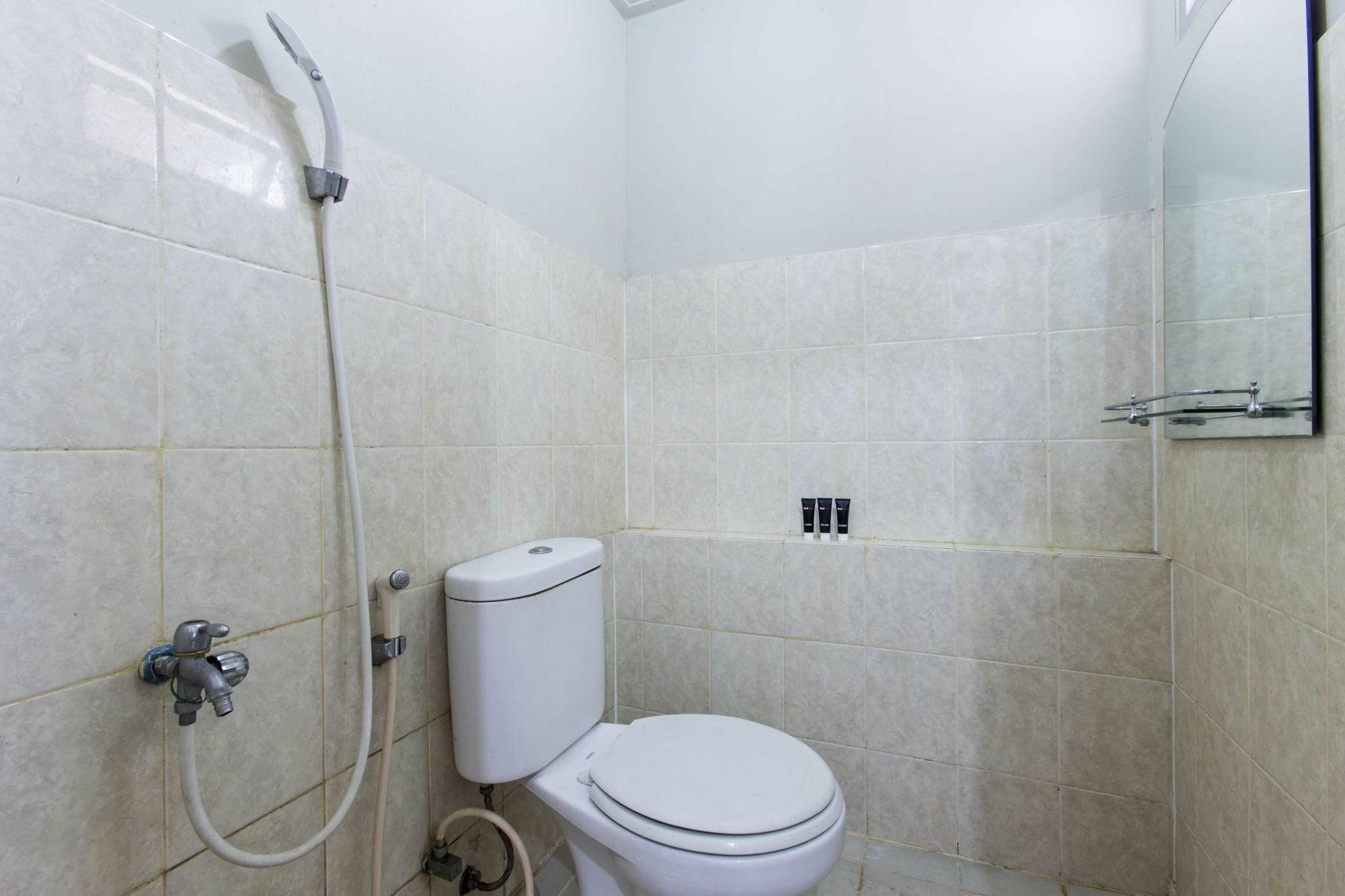 Reddoorz Apartment @ Pegangsaan Kelapa Gading Jakarta Luaran gambar